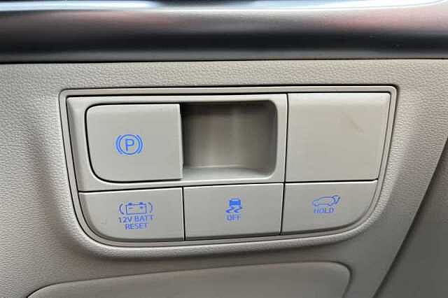 Hyundai TUCSON 1.6 TGDI HYBRID 230 ULTIMATE 5DR 2WD AUTO SHIMMERING SILVER