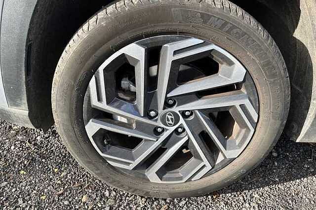 Hyundai TUCSON 1.6 TGDI HYBRID 230 ULTIMATE 5DR 2WD AUTO SHIMMERING SILVER