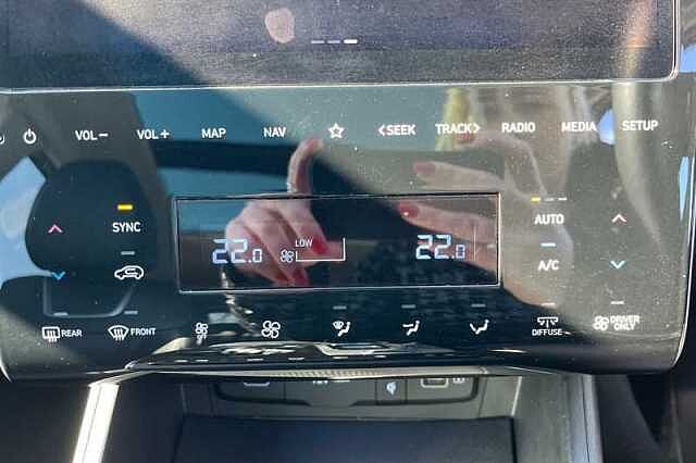 Hyundai TUCSON 1.6 TGDI HYBRID 230 ULTIMATE 5DR 2WD AUTO SHIMMERING SILVER