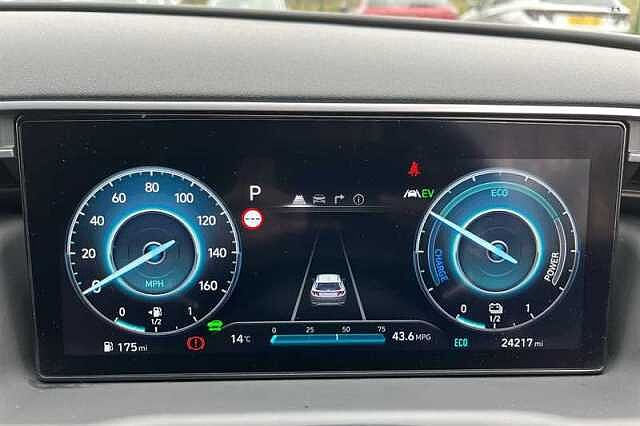 Hyundai TUCSON 1.6 TGDI HYBRID 230 PREMIUM 5DR 2WD AUTO SHIMMERING SILVER