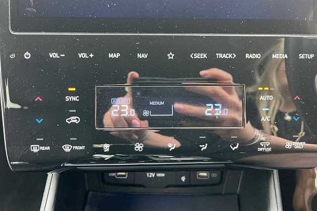 Hyundai TUCSON 1.6 TGDI HYBRID 230 PREMIUM 5DR 2WD AUTO SHIMMERING SILVER