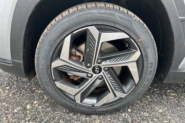 Hyundai TUCSON 1.6 TGDI HYBRID 230 PREMIUM 5DR 2WD AUTO SHIMMERING SILVER