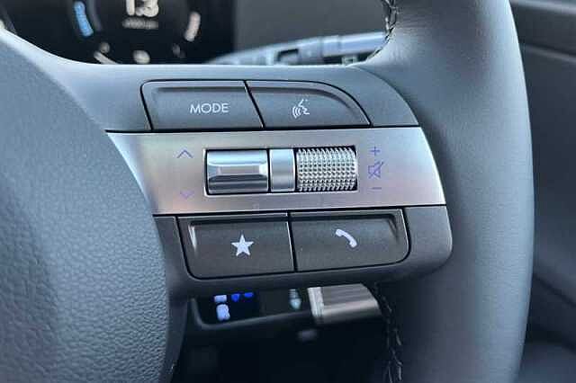 Hyundai KONA 1.6 HYBRID 129 ULTIMATE 5DR DCT ABYSS BLACK