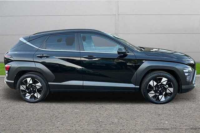 Hyundai KONA 1.6 HYBRID 129 ULTIMATE 5DR DCT ABYSS BLACK