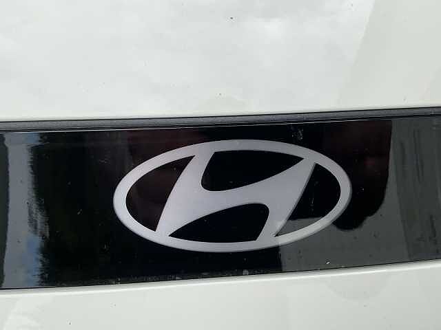 Hyundai INSTER 85kW 02 49kWh 5dr Auto Natural Ivory