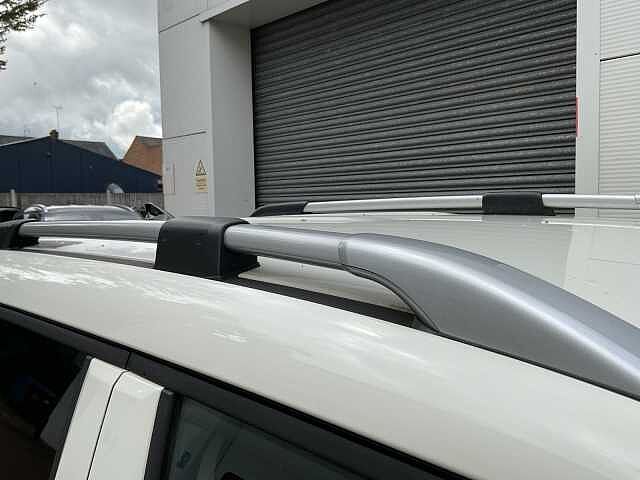 Hyundai INSTER 85kW 02 49kWh 5dr Auto Natural Ivory