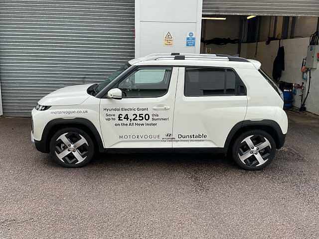 Hyundai INSTER 85kW 02 49kWh 5dr Auto Natural Ivory