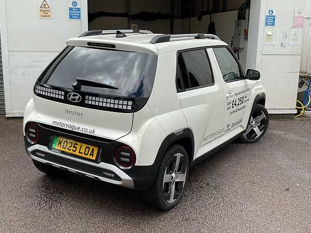 Hyundai INSTER 85kW 02 49kWh 5dr Auto Natural Ivory