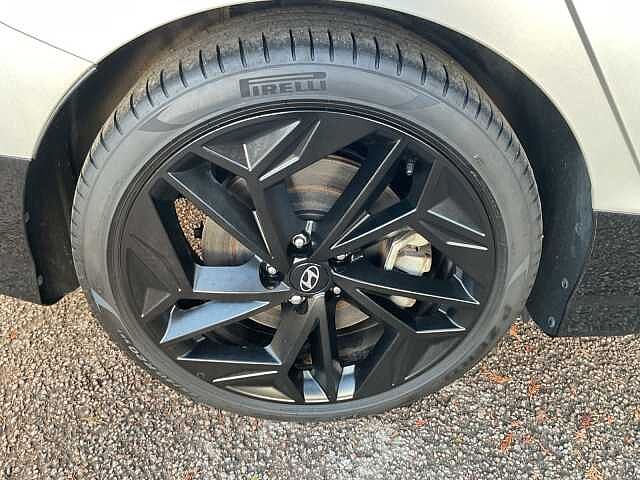 Hyundai Ioniq 6 239kW First Edition 77kWh 4dr AWD Auto