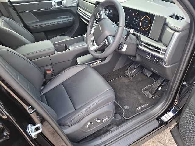 Hyundai SANTA FE 1.6 TGDi Plug-in Hybrid Premium 5dr 4WD Auto Abyss Black