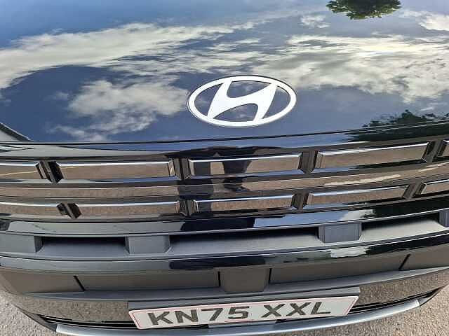 Hyundai SANTA FE 1.6 TGDi Plug-in Hybrid Premium 5dr 4WD Auto Abyss Black