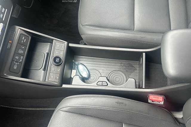 Hyundai KONA 1.6 GDi Hybrid Ultimate 5dr DCT