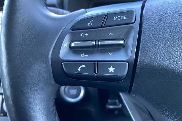 Hyundai KONA 150kW Premium 64kWh 5dr Auto Phantom Black