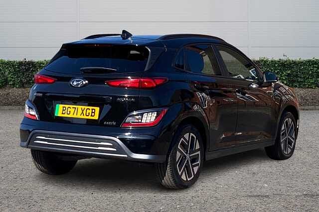 Hyundai KONA 150kW Premium 64kWh 5dr Auto Phantom Black