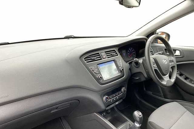 Hyundai i20 1.2 MPi Premium Nav 5dr