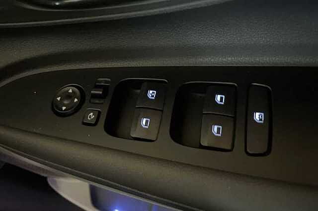 Hyundai BAYON 1.0 T-GDi Ultimate SUV 5dr Petrol DCT Euro 6 (s/s) (100 ps)