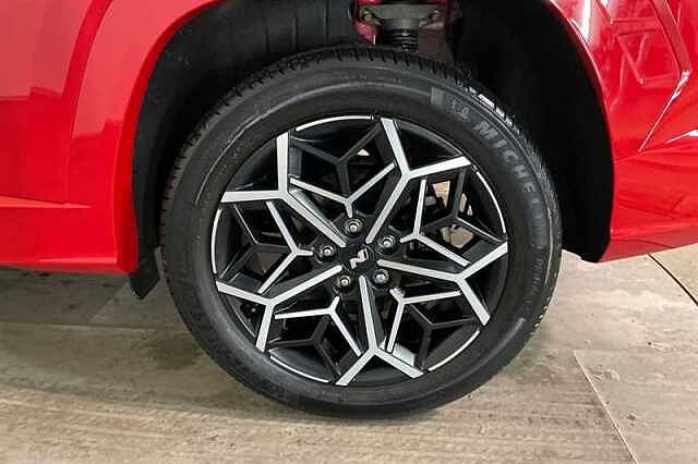 Hyundai TUCSON 1.6 h T-GDi N Line SUV 5dr Petrol Hybrid Auto Euro 6 (s/s) (230 ps) Red