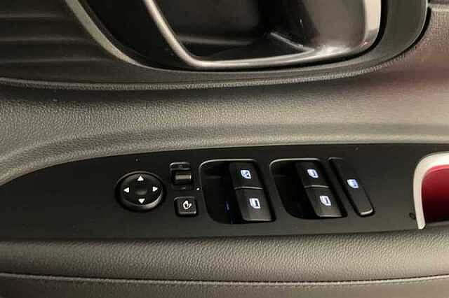 Hyundai I20 1.0 T-GDi Tech Line Hatchback 5dr Petrol DCT Euro 6 (s/s) (90 ps) Dragon Red