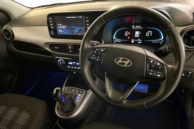 Hyundai I10 1.0 Premium Hatchback 5dr Petrol Auto Euro 6 (s/s) (63 ps) Black