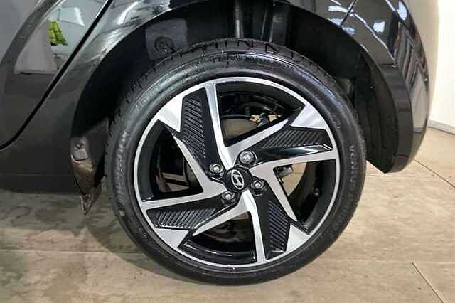 Hyundai I10 1.0 Premium Hatchback 5dr Petrol Auto Euro 6 (s/s) (63 ps) Black