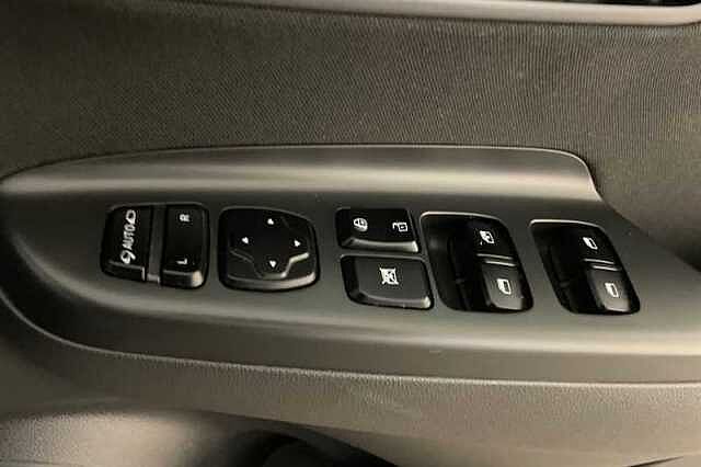 Hyundai KONA 1.6 h-GDi Premium SUV 5dr Petrol Hybrid DCT Euro 6 (s/s) (141 ps)