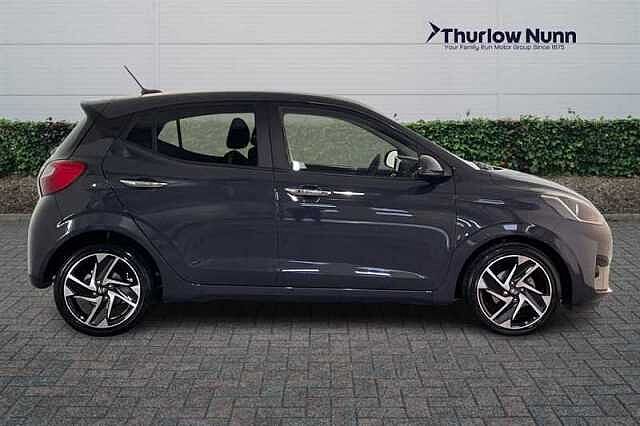Hyundai i10 1.2 Premium Hatchback 5dr Petrol Auto Euro 6 (s/s) (79 ps)