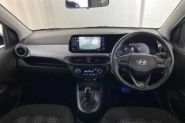 Hyundai i10 1.0 Premium Hatchback 5dr Petrol Auto Euro 6 (s/s) (63 ps)