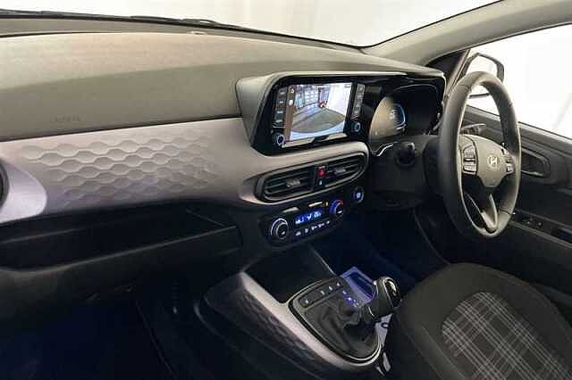 Hyundai i10 1.2 Premium Hatchback 5dr Petrol Auto Euro 6 (s/s) (79 ps)