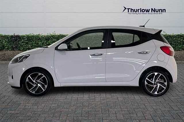Hyundai i10 1.2 Premium Hatchback 5dr Petrol Auto Euro 6 (s/s) (79 ps)