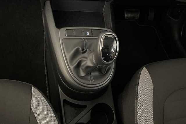 Hyundai I10 1.0 Advance Hatchback 5dr Petrol Auto Euro 6 (s/s) (67 ps) Meta Blue