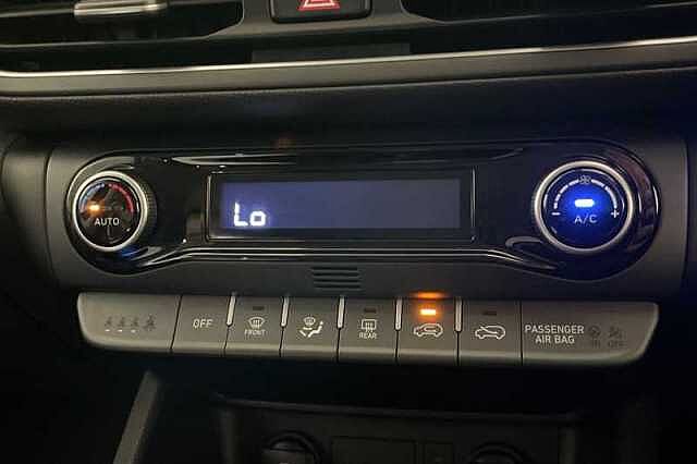 Hyundai KONA 1.0 T-GDi MHEV Premium SUV 5dr Petrol Hybrid Manual Euro 6 (s/s) (120 ps) Black