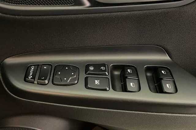 Hyundai KONA 1.0 T-GDi MHEV Premium SUV 5dr Petrol Hybrid Manual Euro 6 (s/s) (120 ps) Black