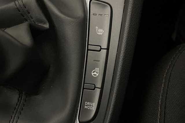 Hyundai KONA 1.0 T-GDi MHEV Premium SUV 5dr Petrol Hybrid Manual Euro 6 (s/s) (120 ps) Black