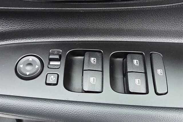 Hyundai BAYON 1.0 T-GDi MHEV Premium SUV 5dr Petrol Hybrid DCT Euro 6 (s/s) (100 ps) White