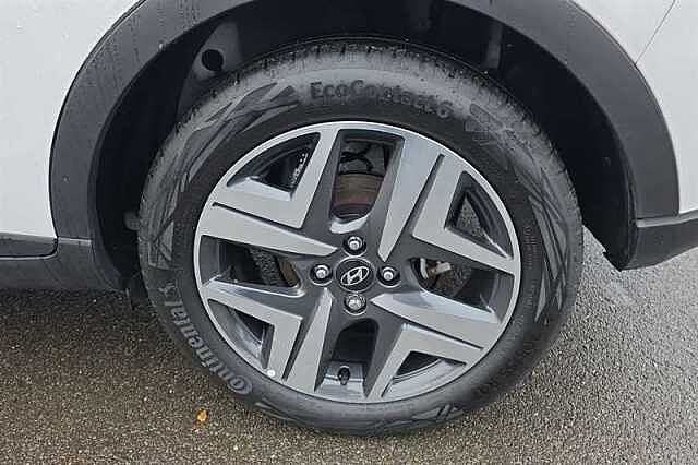 Hyundai BAYON 1.0 T-GDi MHEV Premium SUV 5dr Petrol Hybrid DCT Euro 6 (s/s) (100 ps) White