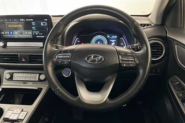 Hyundai KONA 64kWh Premium SE SUV 5dr Electric Auto (7kW Charger) (204 ps) Red