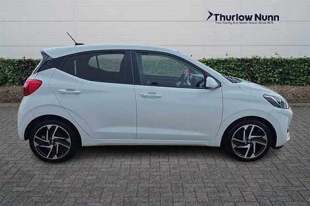Hyundai I10 1.0 Premium Hatchback 5dr Petrol Manual Euro 6 (s/s) (67 ps) White