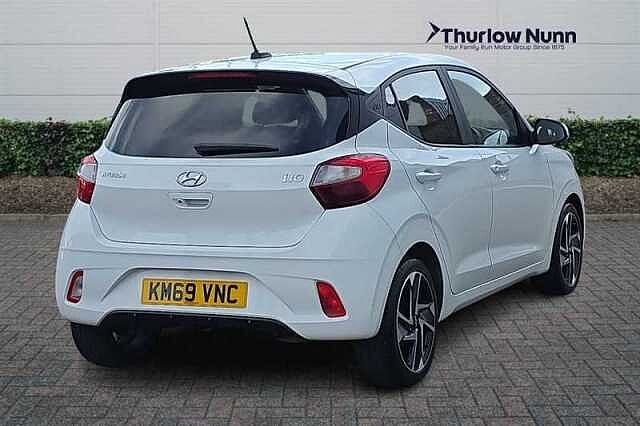 Hyundai I10 1.0 Premium Hatchback 5dr Petrol Manual Euro 6 (s/s) (67 ps) White