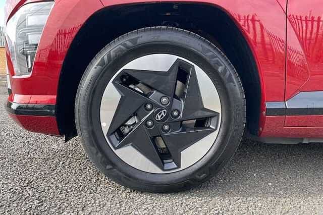 Hyundai KONA 48.4kWh Advance SUV 5dr Electric Auto (156 ps) Ultimate Red