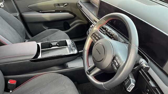 Hyundai TUCSON 1.6 T-GDi 13.8kWh N Line SUV 5dr Petrol Plug-in Hybrid Auto Shimmering Silver