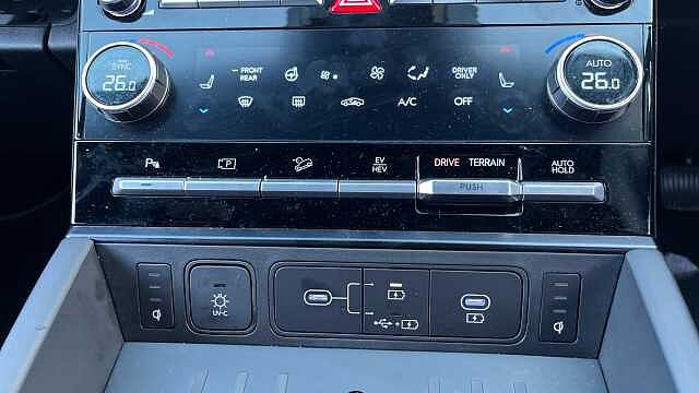 Hyundai SANTA FE SANTA FE Plug-in  Hybrid PHEV CALLIGR 4WD MY25