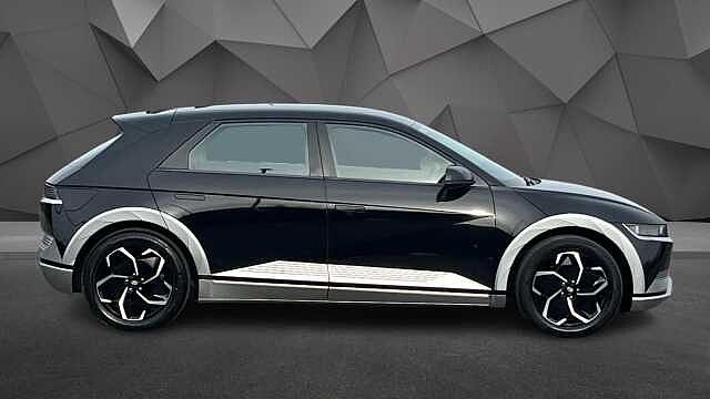 Hyundai IONIQ 5 5 73kWh Premium Auto 5dr Phantom Black