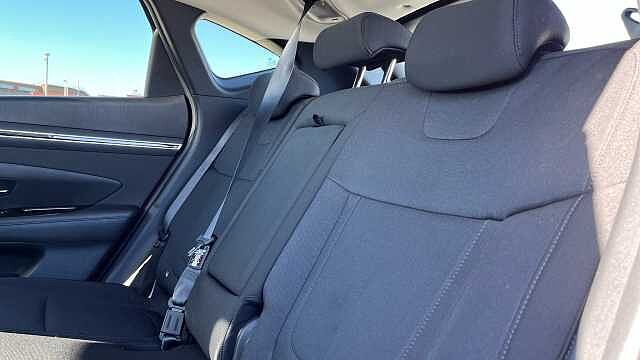 Hyundai TUCSON 1.6 150hp MHEV SE Connect DCT SUNSET RED
