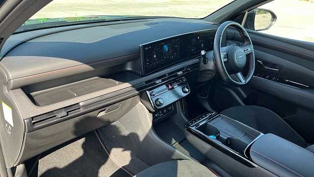 Hyundai TUCSON 1.6T Plug-in Hybrid N Line 5dr Auto Abyss Black