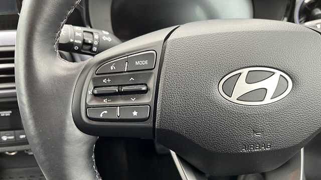 Hyundai I10 I10 PREMIUM 1.0 67PS AMT MY24 PHANTOM BLACK