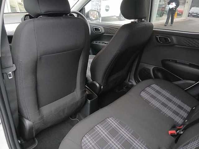 Hyundai i10 1.2 Premium Euro 6 (s/s) 5dr