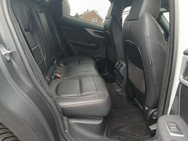 Jaguar F-PACE 2.0 D180 R-Sport Auto AWD Euro 6 (s/s) 5dr