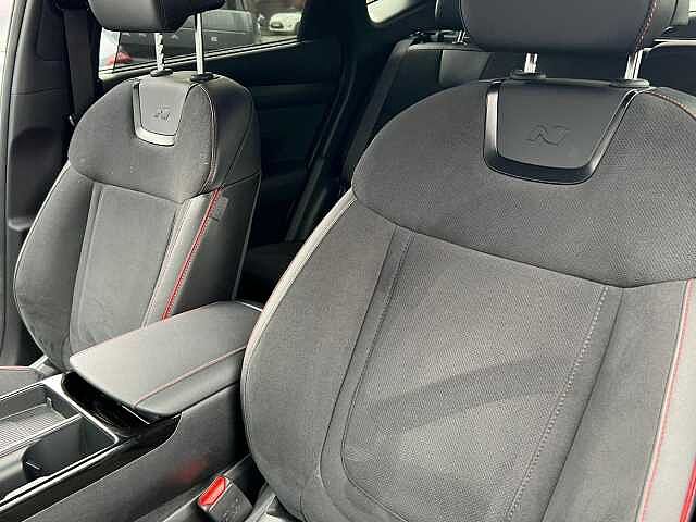 Hyundai TUCSON 1.6 T-GDi 13.8kWh N Line Auto Euro 6 (s/s) 5dr Silver