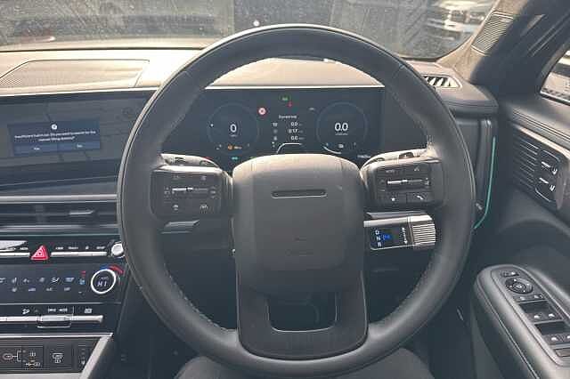 Hyundai SANTA FE 1.6 TGDi Hybrid Calligraphy 5dr Auto **SIDE STEPS FITTED**