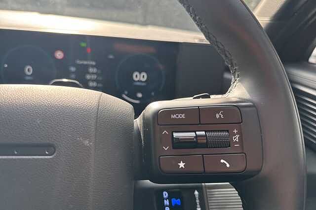 Hyundai SANTA FE 1.6 TGDi Hybrid Calligraphy 5dr Auto **SIDE STEPS FITTED**